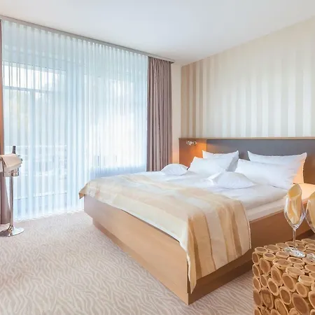 Bernstein Hotel Sellin (Rugen)