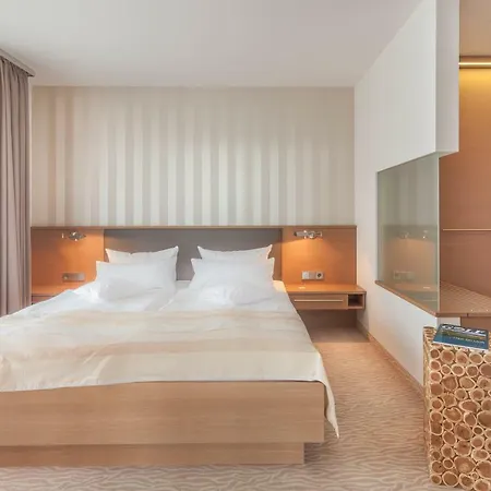 Bernstein Hotel 4*